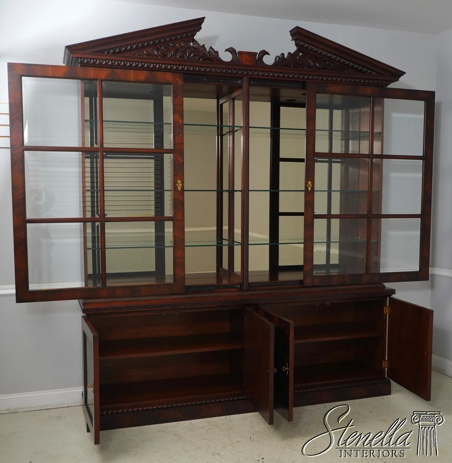 64116EC: HENREDON Large Mahogany Sliding Glass Door Breakfront