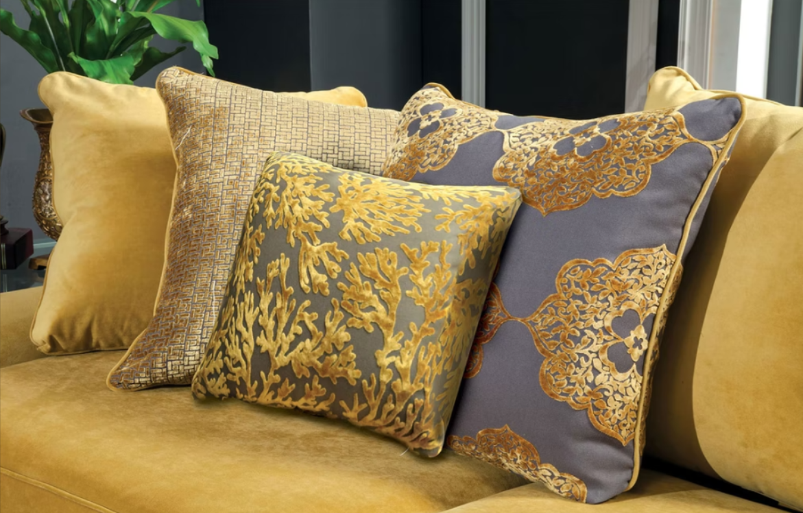 Furniture of America VISCONTTI SOFA T-Cushion Seating, Velvet-like Fabric, Solid Wood and Pillows Included